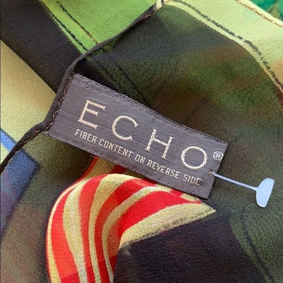 Echo silk chiffon scarf with lamp and vase design - Picture 9 of 10